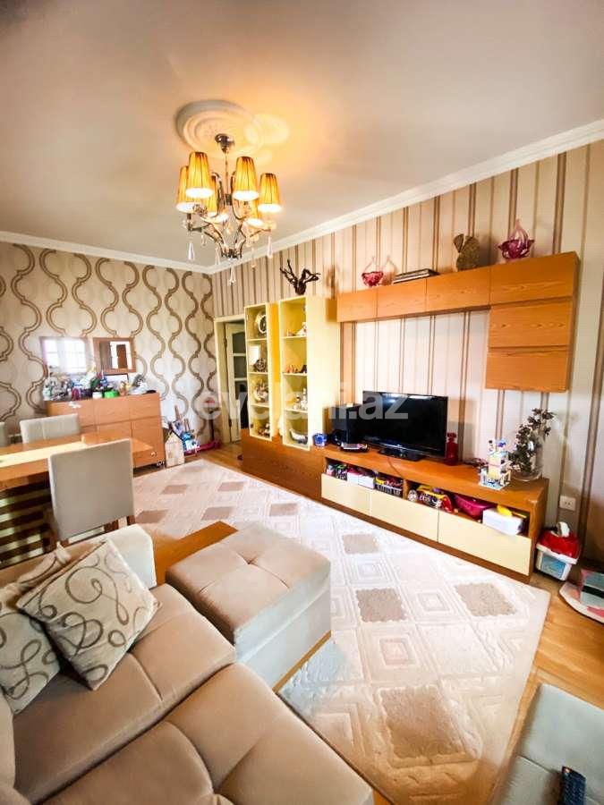 Satılır, köhnə tikili, 2 otaqlı, 40 m², Bakı, Nizami r, Xalqlar Dostluğu m.