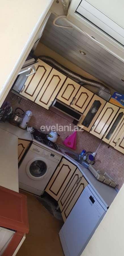 Satılır, köhnə tikili, 3 otaqlı, 90 m², Bakı, Nizami r, Qara Qarayev m.