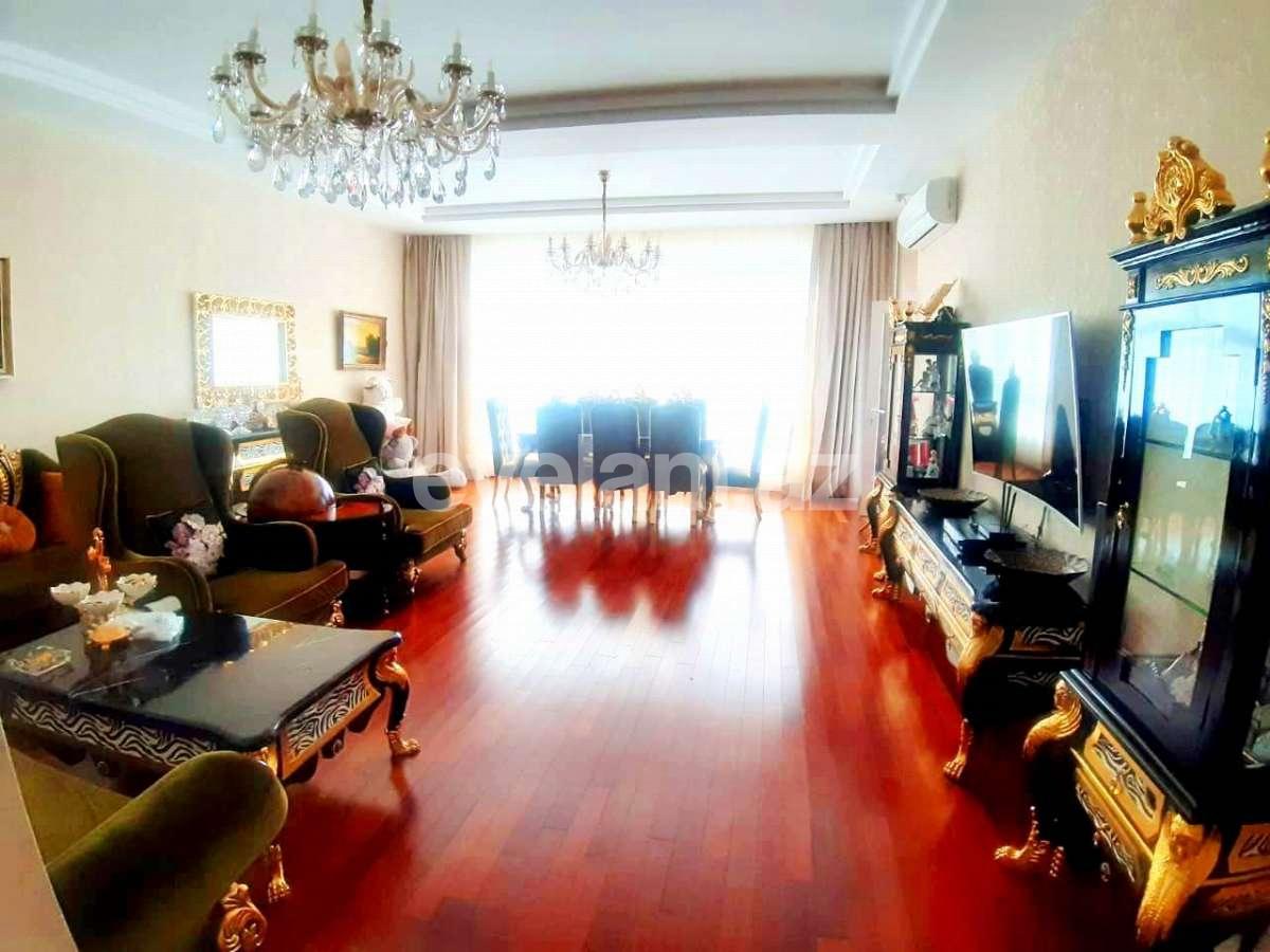 Продаётся, новостройка, 4-комнаты, 205 m², Элмляр Академиясы m.