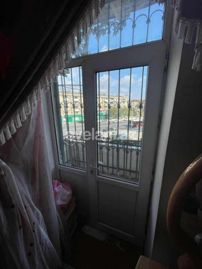 Satılır, köhnə tikili, 2 otaqlı, 50 m², Bakı, Yasamal r, Elmlər Akademiyası m.