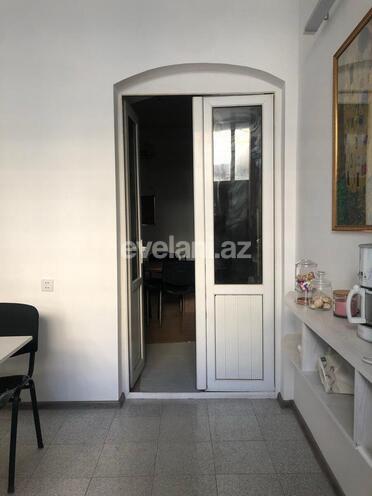 Kirayə verilir, həyət evi / bağ, 2 otaqlı, 40 m², Bakı, Nəsimi r, 28 may m.