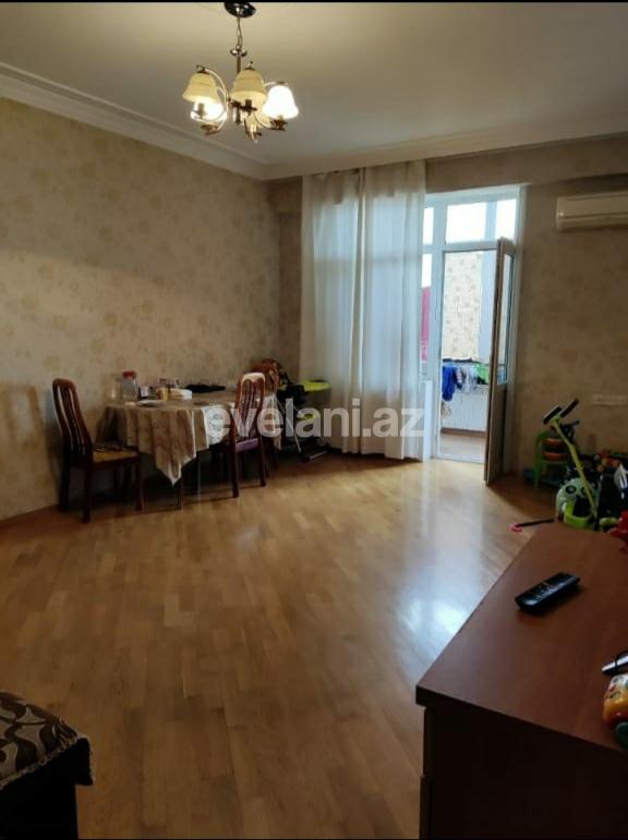 Satılır, yeni tikili, 2 otaqlı, 83 m², İnşaatçılar m.