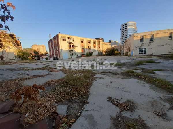 Kirayə verilir, obyekt, 2200 m², Bakı, Xətai r, Şah İsmayıl Xətai m.