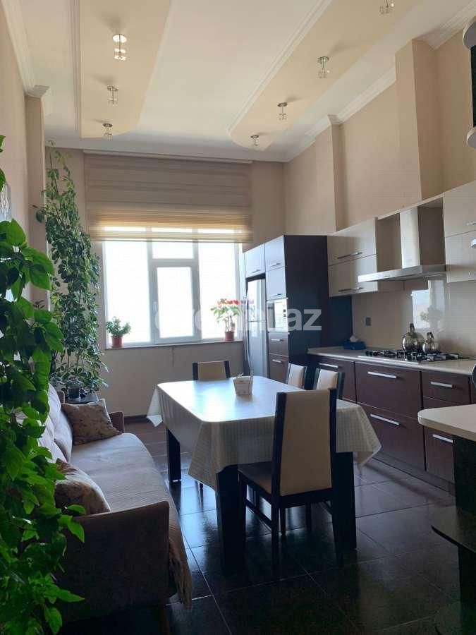 Продаётся, новостройка, 4-комнаты, 200 m², 9-й микрорайон p.