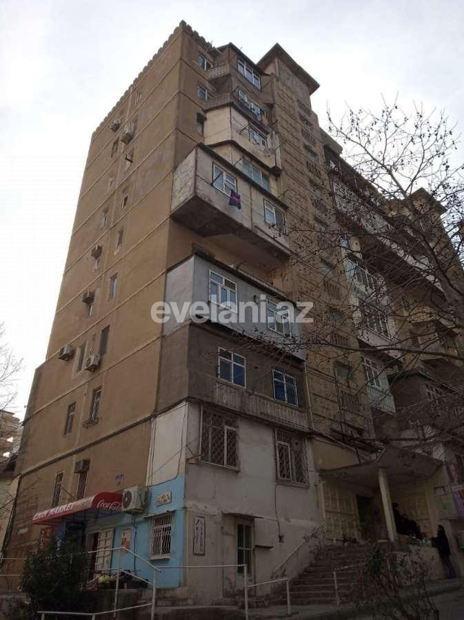 Sale, old building, 2 room, 60 m², Inshaatchilar m.