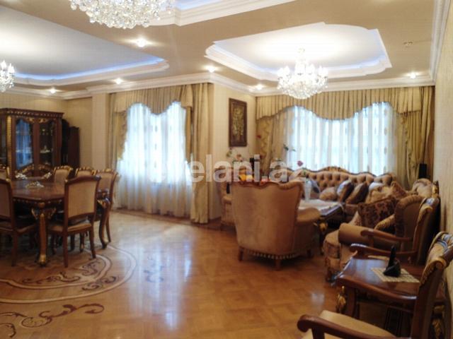 Satılır, yeni tikili, 4 otaqlı, 210 m², Bakı, Yasamal r, Yasamal q.