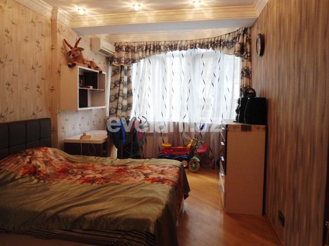 Satılır, yeni tikili, 4 otaqlı, 210 m², Bakı, Yasamal r, Yasamal q.
