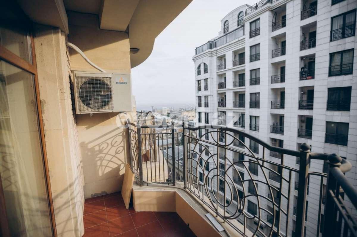 Satılır, yeni tikili, 4 otaqlı, 200 m², İçəri Şəhər m.