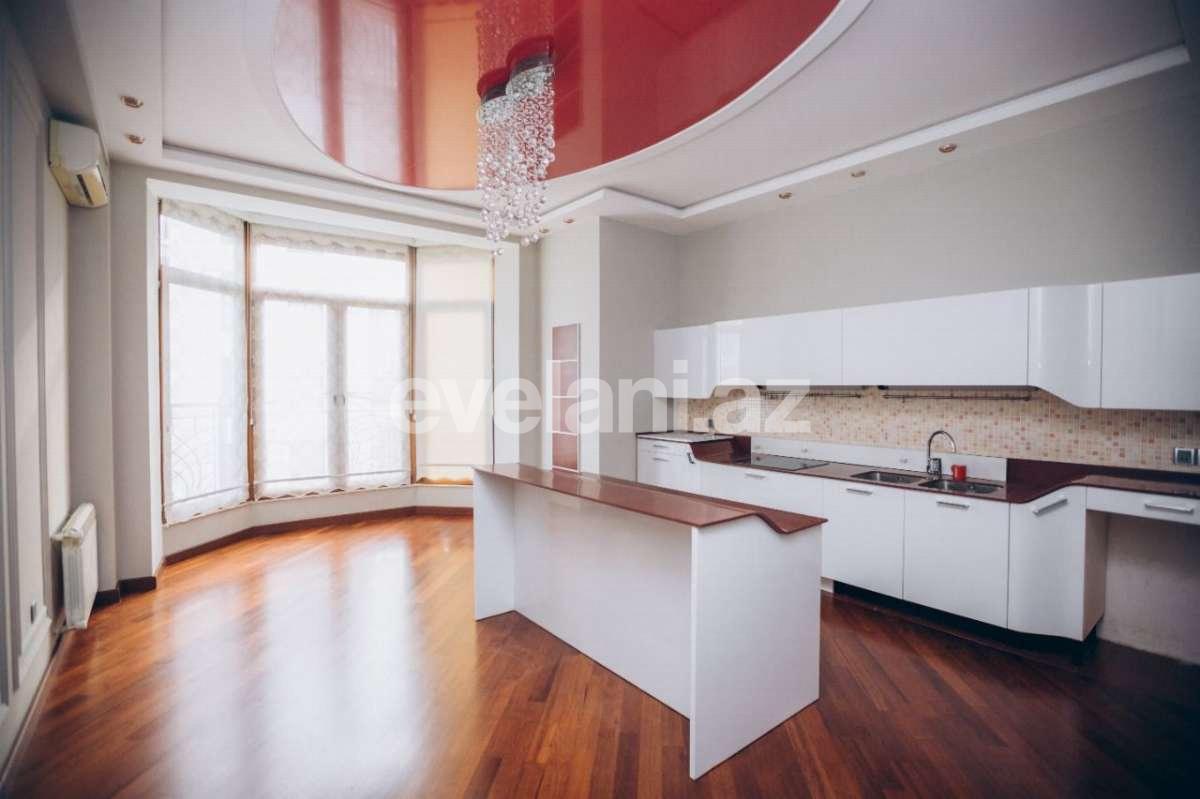 Satılır, yeni tikili, 4 otaqlı, 200 m², İçəri Şəhər m.