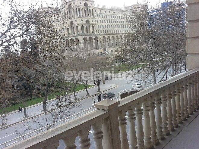 Сдаётся, вторичка, 3-комнаты, 80 m², Сабаильский r.