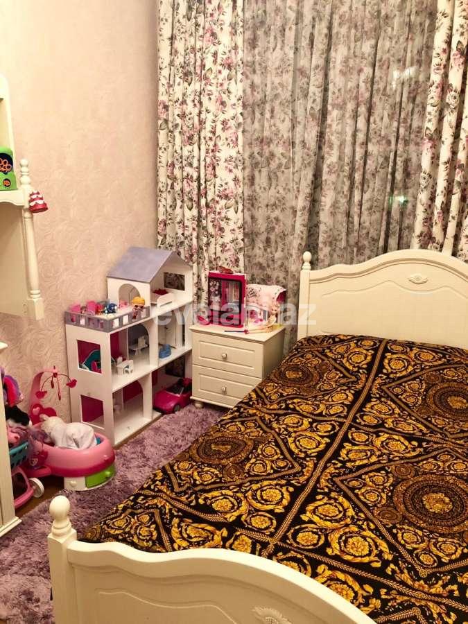 Satılır, köhnə tikili, 3 otaqlı, 75 m², Bakı, Yasamal r, Elmlər Akademiyası m.