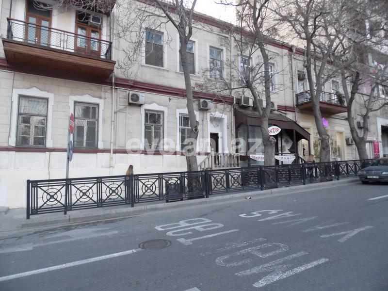 Сдаётся, офис, 2-комнаты, 42 m², Баку, Сабаильский r, Ичери Шехер m.