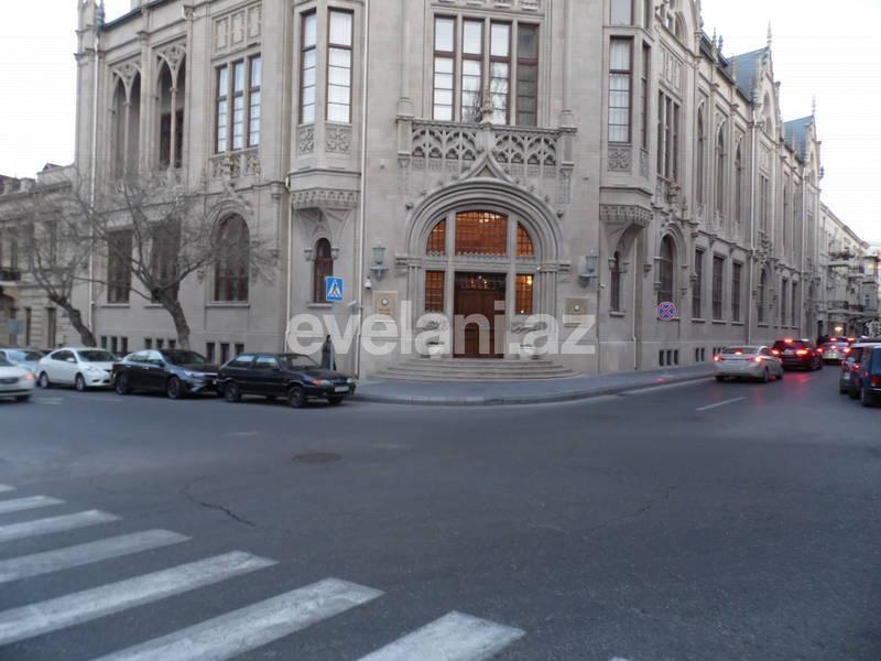 Сдаётся, офис, 2-комнаты, 42 m², Баку, Сабаильский r, Ичери Шехер m.