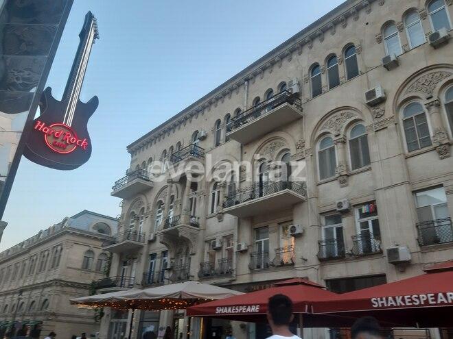 Sale, old building, 4 room, 120 m², Baku, Sabail r, Sahil m.