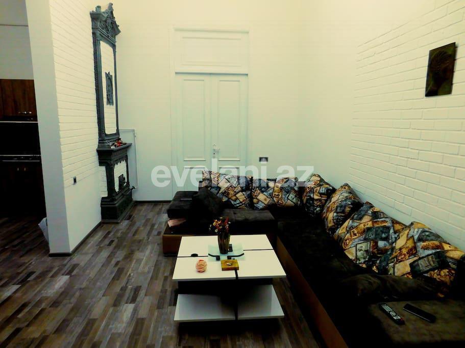 Kirayə verilir, köhnə tikili, 2 otaqlı, 88 m², Bakı, Səbail r, Sahil m.