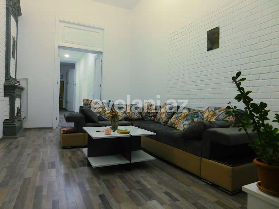 Kirayə verilir, köhnə tikili, 2 otaqlı, 88 m², Bakı, Səbail r, Sahil m.