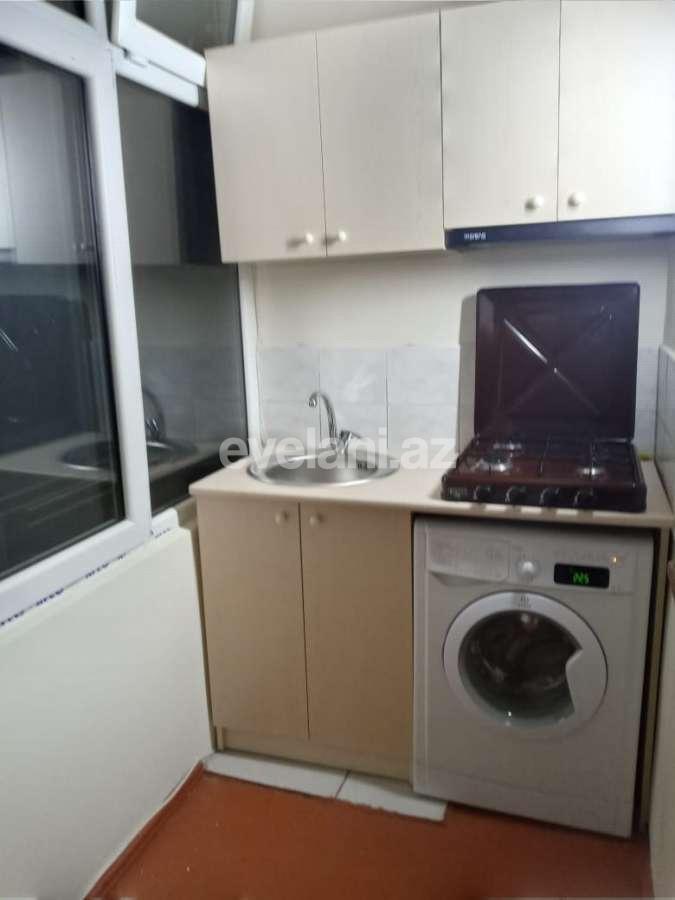 Satılır, köhnə tikili, 2 otaqlı, 35 m², Bakı, Nəsimi r, 4-cü mikrorayon q, Memar Əcəmi m.