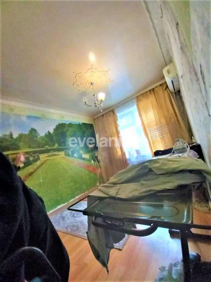 Satılır, köhnə tikili, 3 otaqlı, 80 m², Bakı, Nizami r, Xalqlar Dostluğu m.