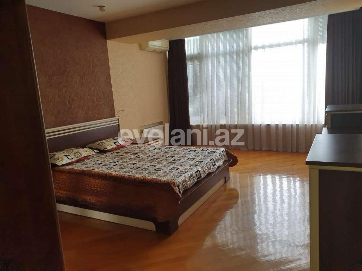 Rent, old building, 4 room, 115 m², Baku, Sabail r.