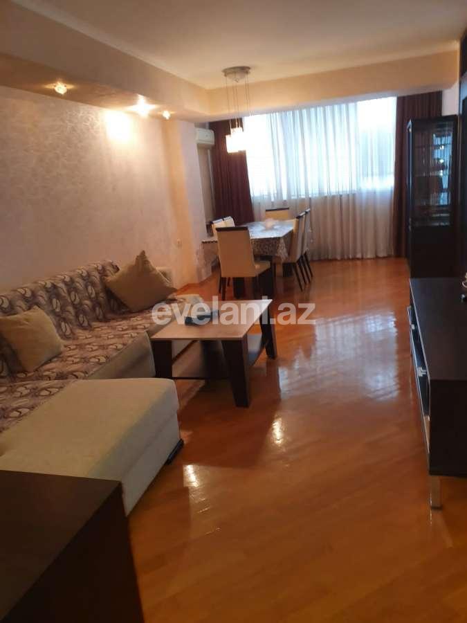 Rent, old building, 4 room, 115 m², Baku, Sabail r.