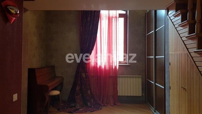 Rent, old building, 4 room, 100 m², Baku, Nasimi r, 28 may m.