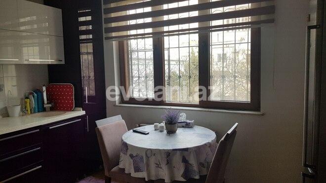 Rent, old building, 4 room, 100 m², Baku, Nasimi r, 28 may m.