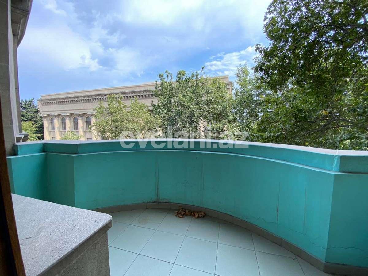 Satılır, yeni tikili, 4 otaqlı, 140 m², Bakı, Səbail r, Sahil m.