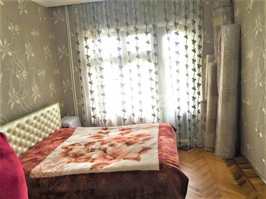 Satılır, köhnə tikili, 2 otaqlı, 60 m², Bakı, Binəqədi r, Nizami m.