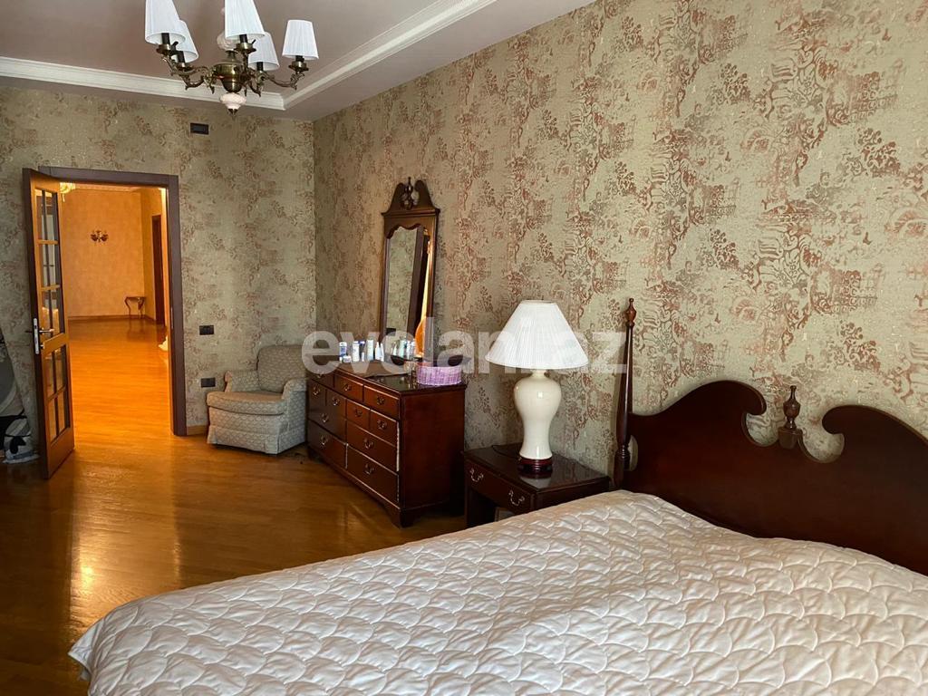 Satılır, yeni tikili, 4 otaqlı, 186 m², Bakı, Nəsimi r, 8 Noyabr m.