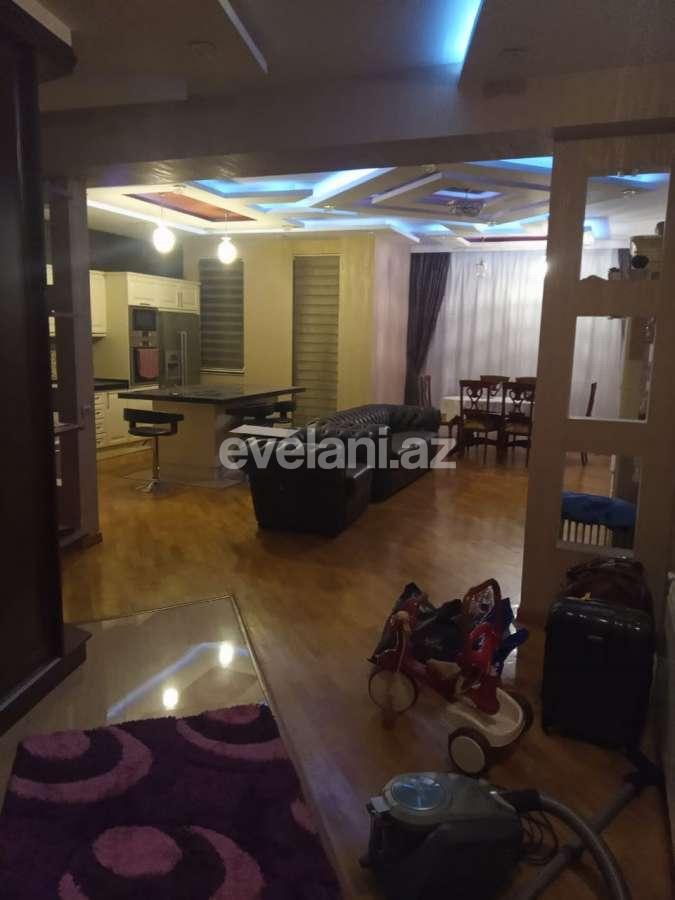 Satılır, yeni tikili, 3 otaqlı, 130 m², Bakı, Binəqədi r, 7-ci mikrorayon q, Azadlıq prospekti m.