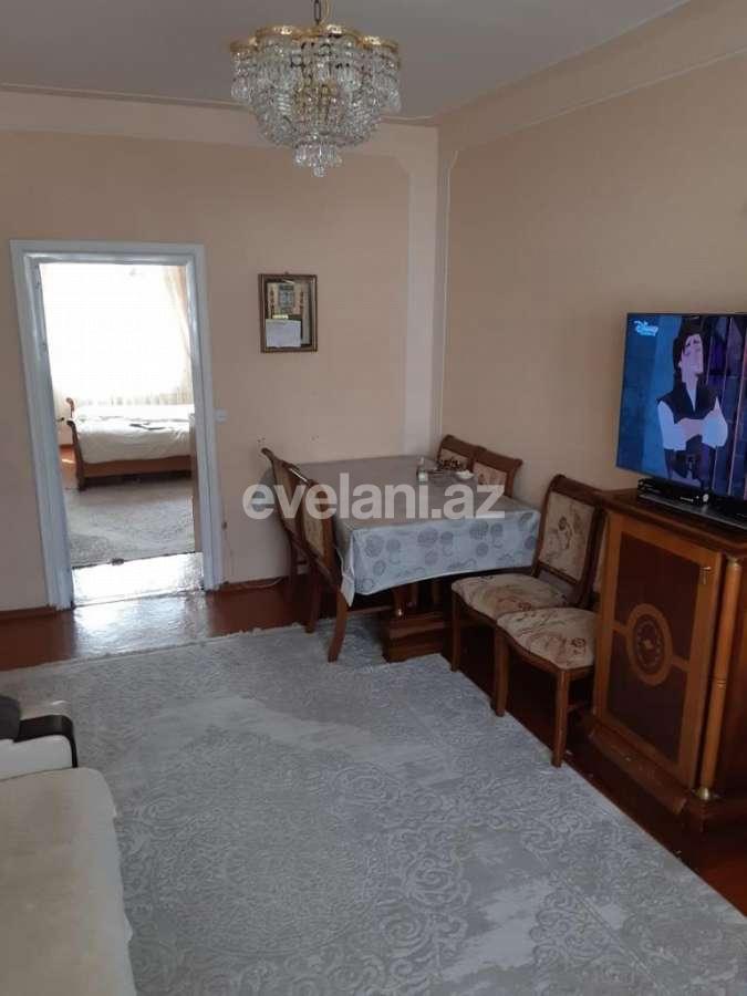 Satılır, köhnə tikili, 2 otaqlı, 45 m², Bakı, Nəsimi r, 3-cü mikrorayon q, Memar Əcəmi m.