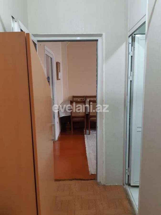 Satılır, köhnə tikili, 2 otaqlı, 45 m², Bakı, Nəsimi r, 3-cü mikrorayon q, Memar Əcəmi m.