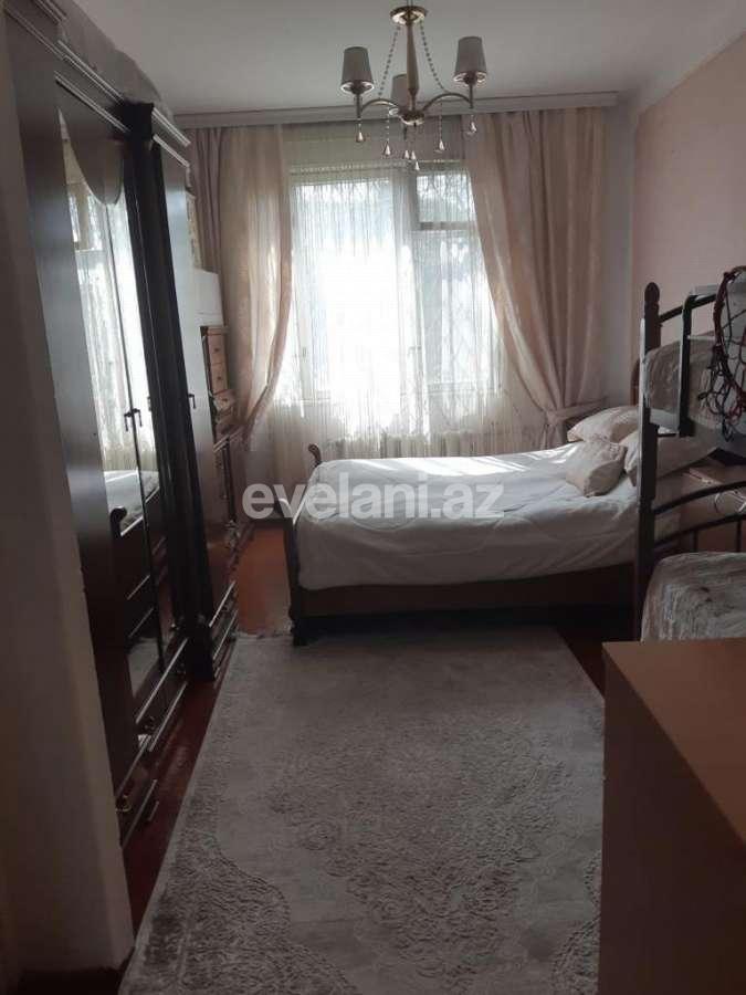 Satılır, köhnə tikili, 2 otaqlı, 45 m², Bakı, Nəsimi r, 3-cü mikrorayon q, Memar Əcəmi m.