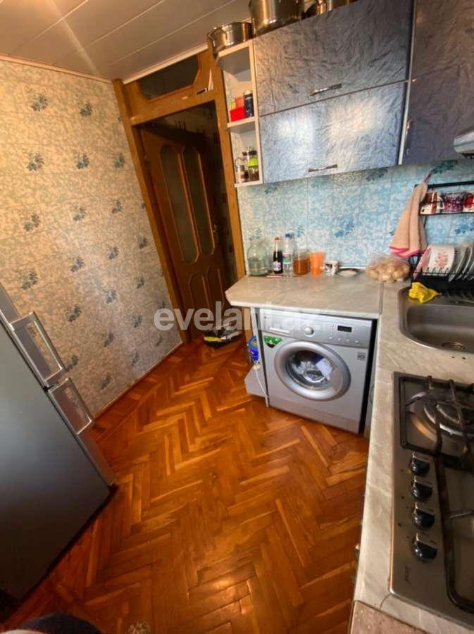 Satılır, köhnə tikili, 3 otaqlı, 65 m², Bakı, Nizami r, Neftçilər m.