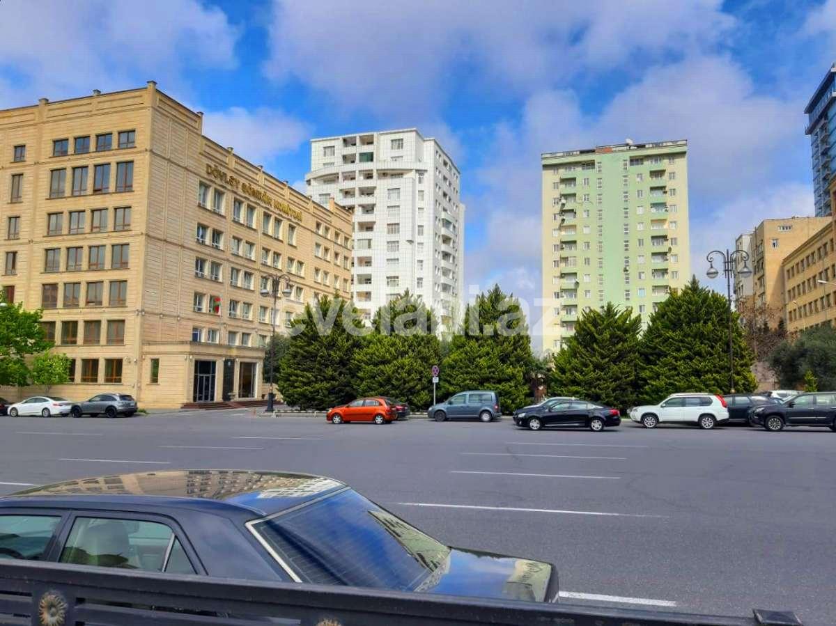 Satılır, yeni tikili, 2 otaqlı, 70 m², Bakı, Yasamal r, Elmlər Akademiyası m.