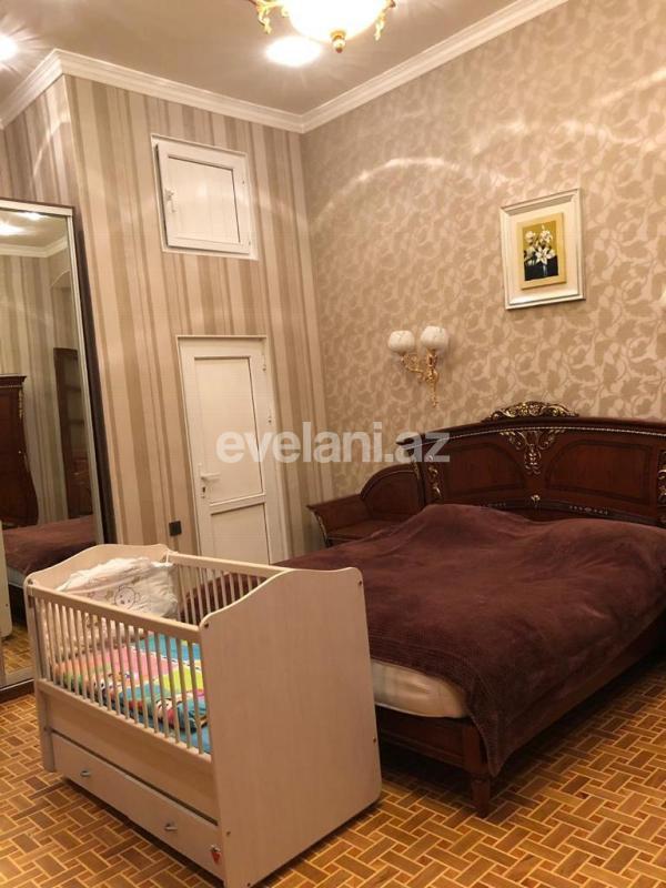 Rent, old building, 3 room, 185 m², Baku, Sabail r, Sahil m.