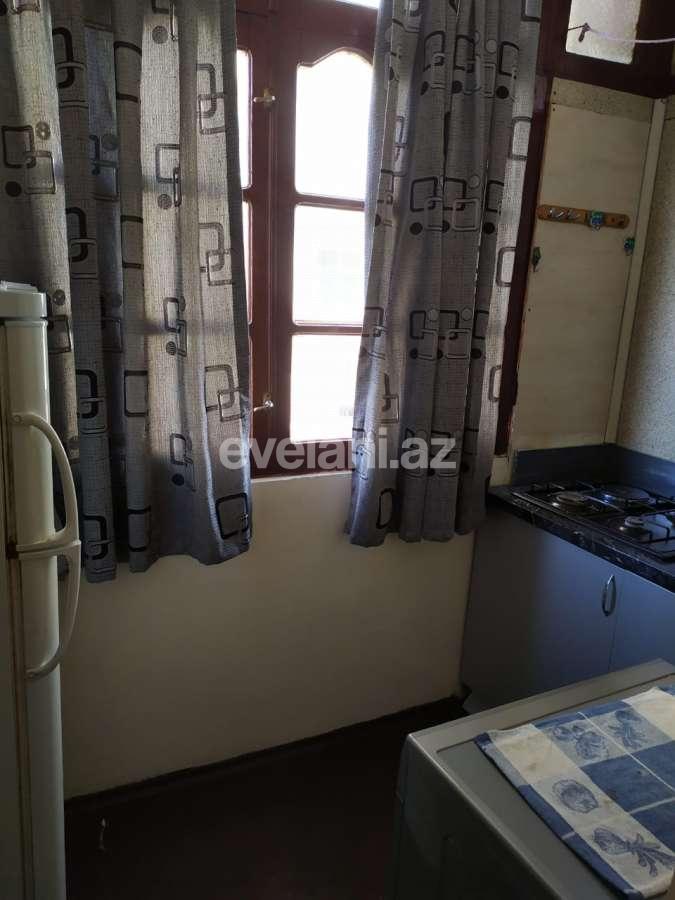 Kirayə verilir, köhnə tikili, 2 otaqlı, 30 m², Bakı, Yasamal r, İnşaatçılar m.