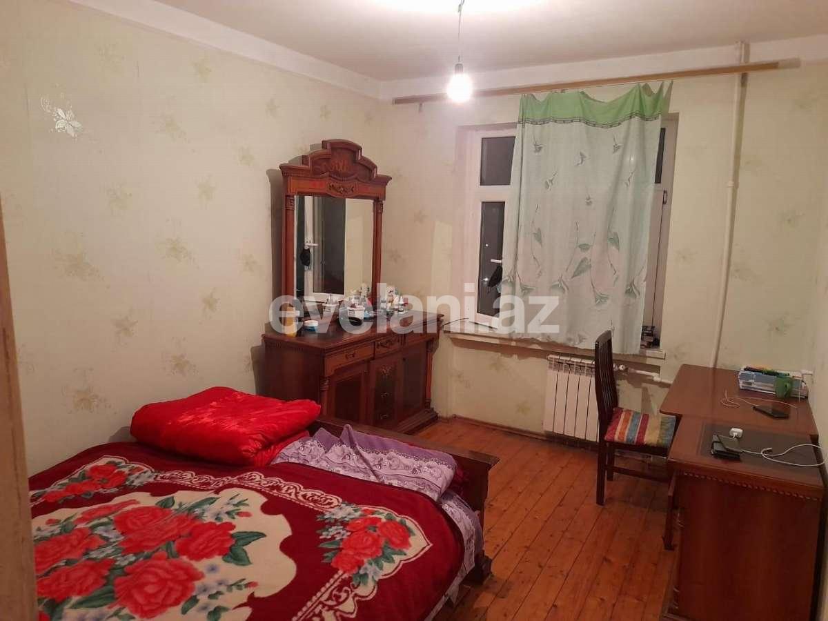 Sale, old building, 3 room, 70 m², Baku, Nizami r, Khalglar Doslugu m.