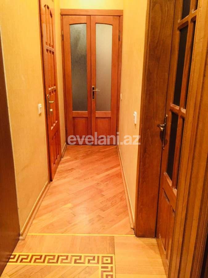 Satılır, köhnə tikili, 4 otaqlı, 100 m², Bakı, Nizami r, Xalqlar Dostluğu m.