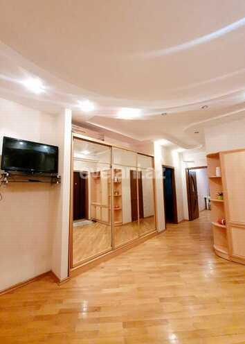 Kirayə verilir, yeni tikili, 4 otaqlı, 160 m², Bakı, Nəsimi r.