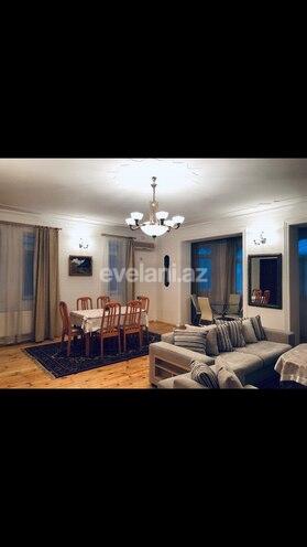 Rent, old building, 3 room, 150 m², Baku, Sabail r.