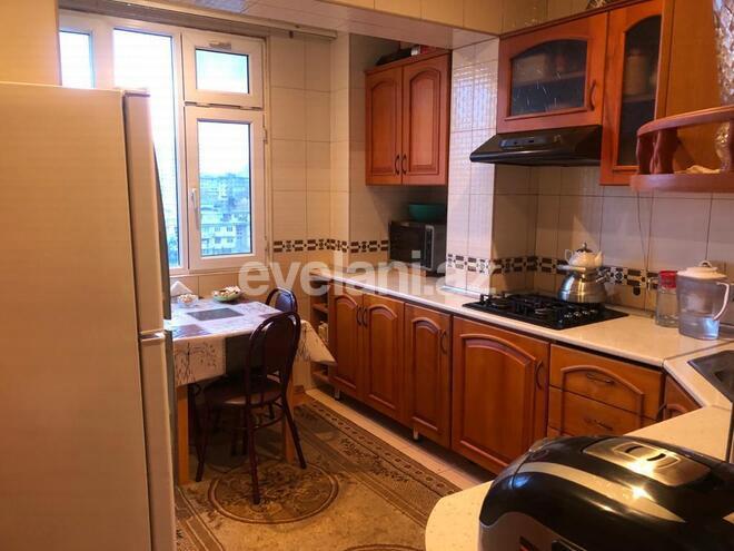 Продаётся, вторичка, 5-комнаты, 122 m², Баку, Бинагадинский r, Азадлыг проспекти m.