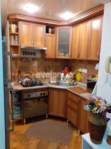 Satılır, köhnə tikili, 3 otaqlı, 65 m², Bakı, Səbail r, İçəri Şəhər m.