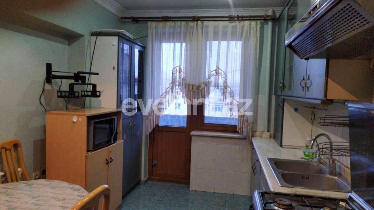 Kirayə verilir, köhnə tikili, 4 otaqlı, 100 m², Bakı, Nərimanov r.