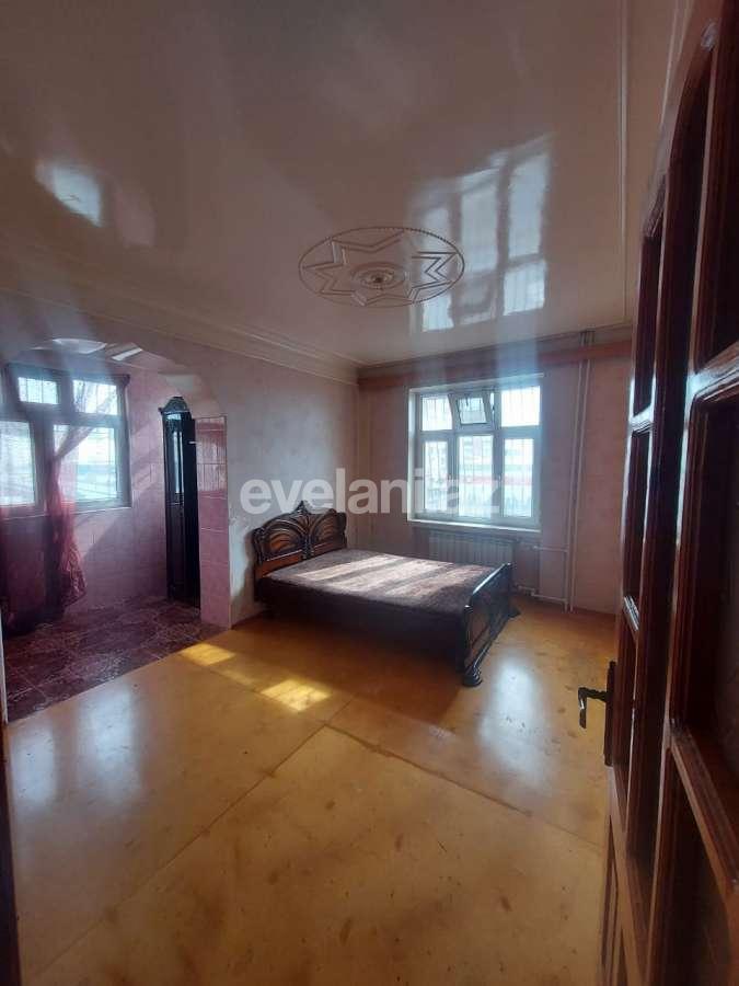 Satılır, köhnə tikili, 2 otaqlı, 60 m², Bakı, Nizami r, Xalqlar Dostluğu m.