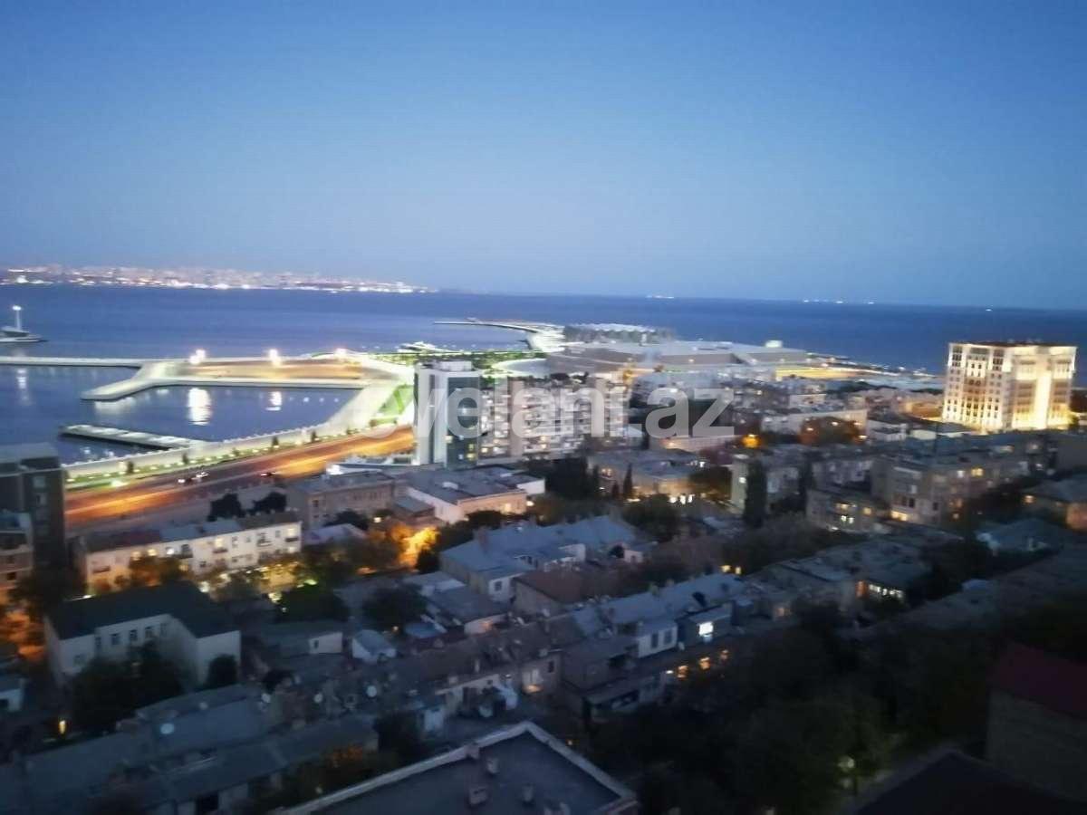 Satılır, köhnə tikili, 4 otaqlı, 120 m², Bakı, Səbail r, Bayıl q, İçəri Şəhər m.