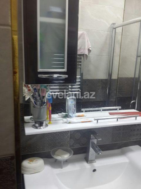 Satılır, köhnə tikili, 4 otaqlı, 120 m², Bakı, Yasamal r, Yeni Yasamal q.