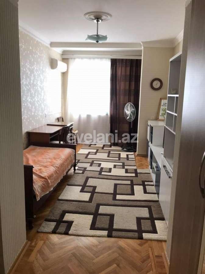 Sale, old building, 4 room, 110 m², Baku, Yasamal r.