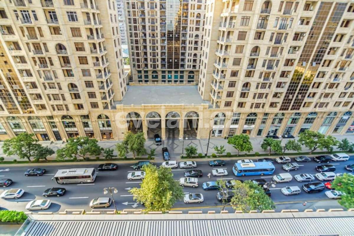 Satılır, yeni tikili, 4 otaqlı, 206 m², 28 may m.