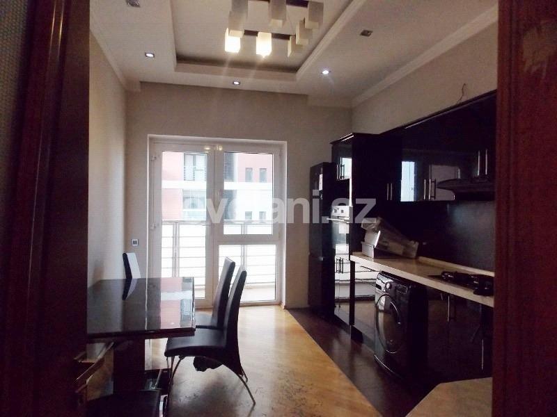 Kirayə verilir, yeni tikili, 4 otaqlı, 174 m², Bakı, Yasamal r.